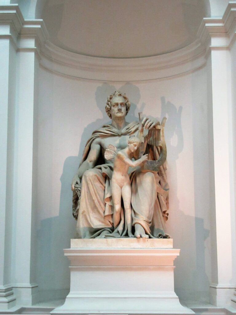 Goethe und Psyche, Statue