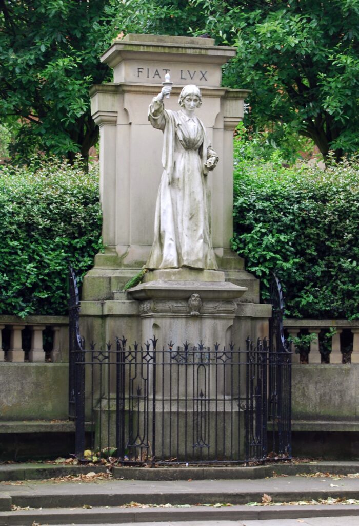 Statue von Florence Nightingale in Derby